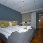 Fast Otel