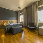 Otel Fast 3*